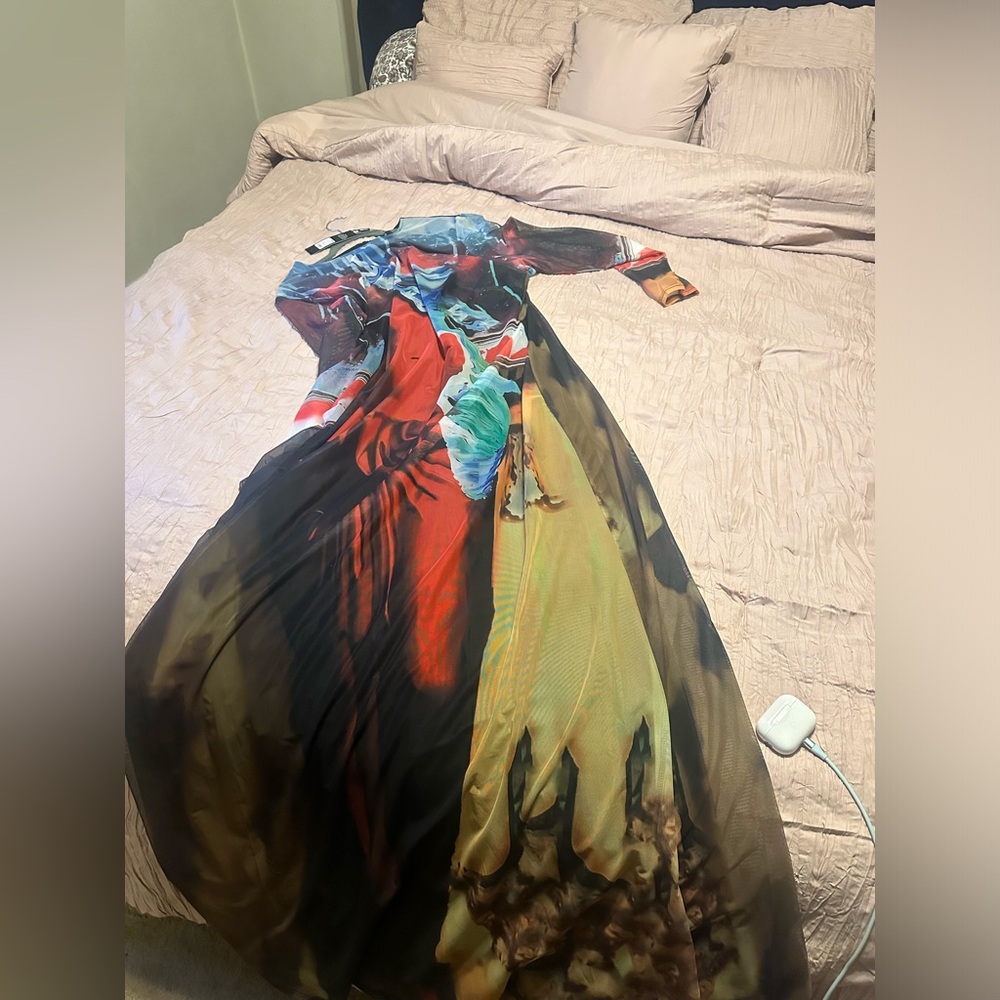 Abstract Multicolor Long Sleeve Maxi Dress - Picture 5 of 8